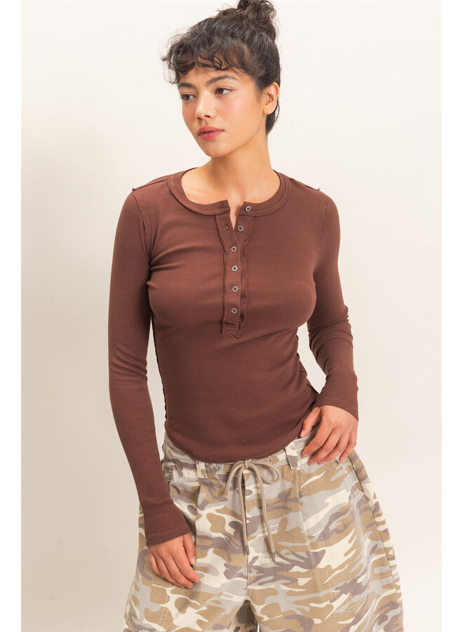 CASUALLY CUTE LONG SLEEVE TOP-BROWN