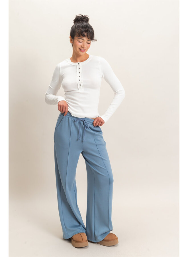 CASUALLY CUTE LONG SLEEVE TOP-WHITE