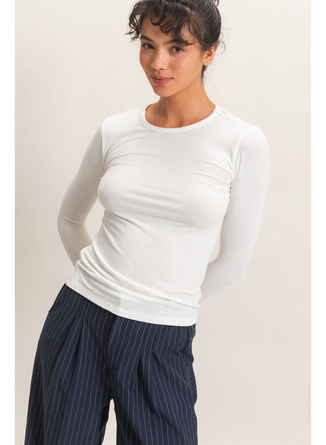 THE GO-TO LONG SLEEVE TOP-OFF WHITE