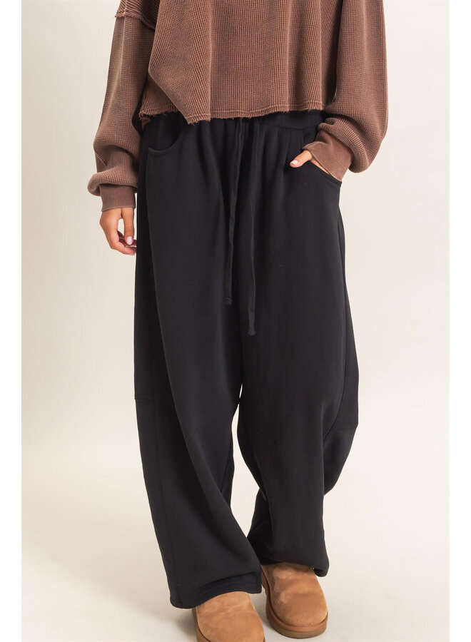 COZY CURVE SWEATPANTS-BLACK