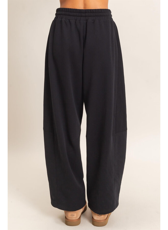 COZY CURVE SWEATPANTS-BLACK