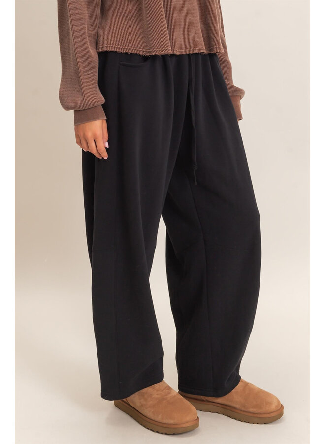 COZY CURVE SWEATPANTS-BLACK