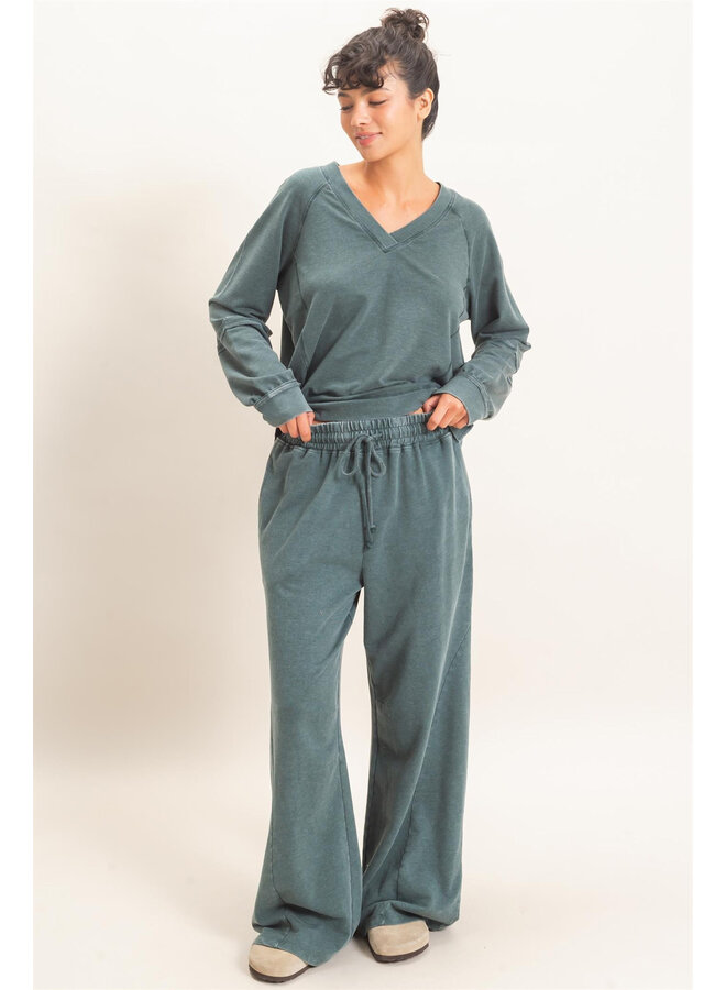 KEEPING IT COMFY MINERAL WASHED TOP