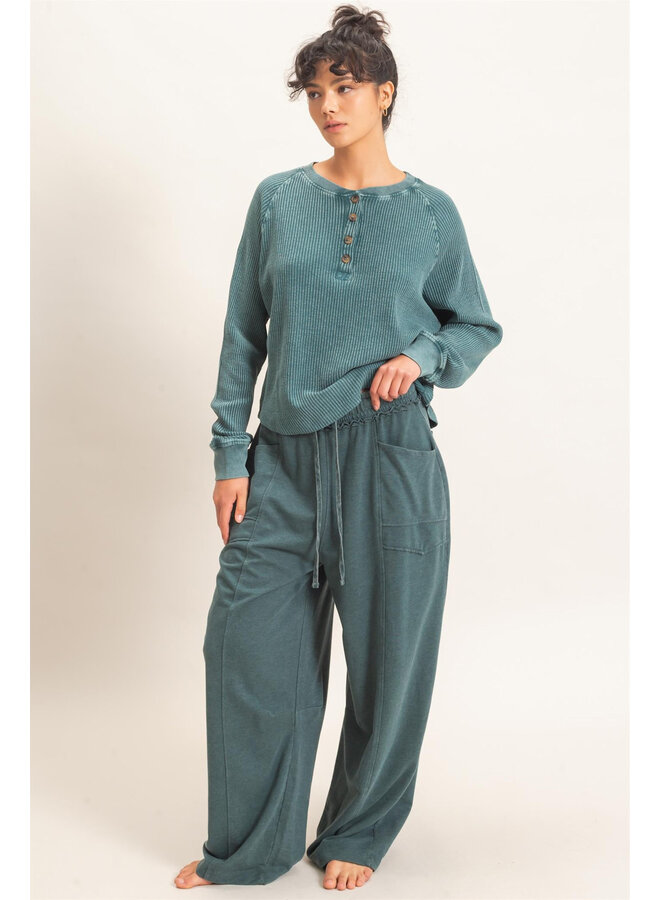 KEEPING IT COMFY SWEATPANTS