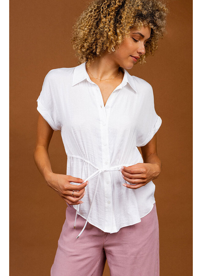 SIMPLY STYLED BUTTON DOWN TOP-OFF WHITE