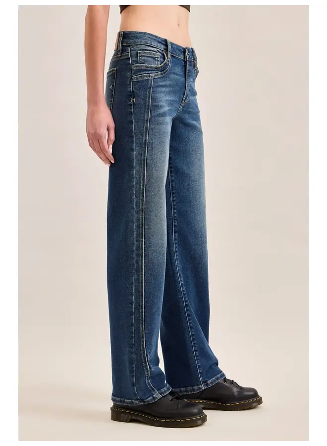 CADEN MID RISE CLASSIC STRAIGHT JEAN