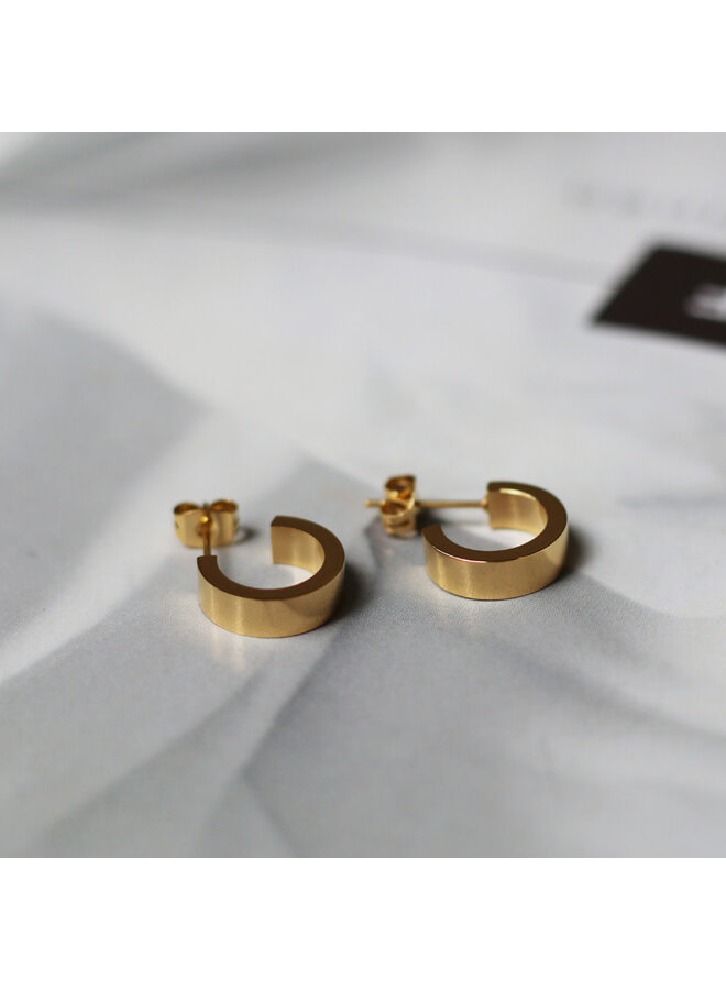 AMELIA 18KGP SMALL HOOP EARRINGS
