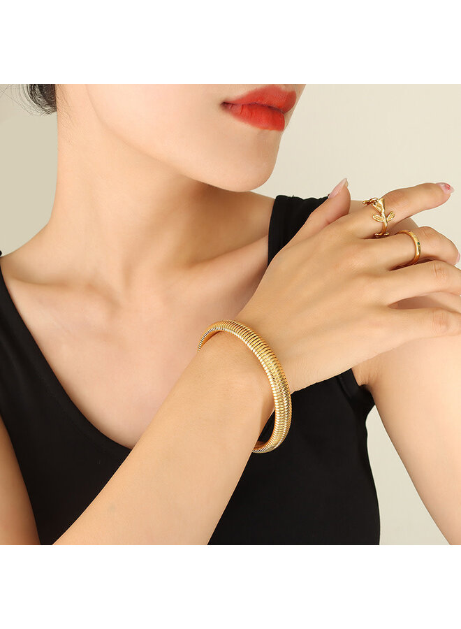 BEATRIX 18KGP ELASTIC SNAKE BRACELET