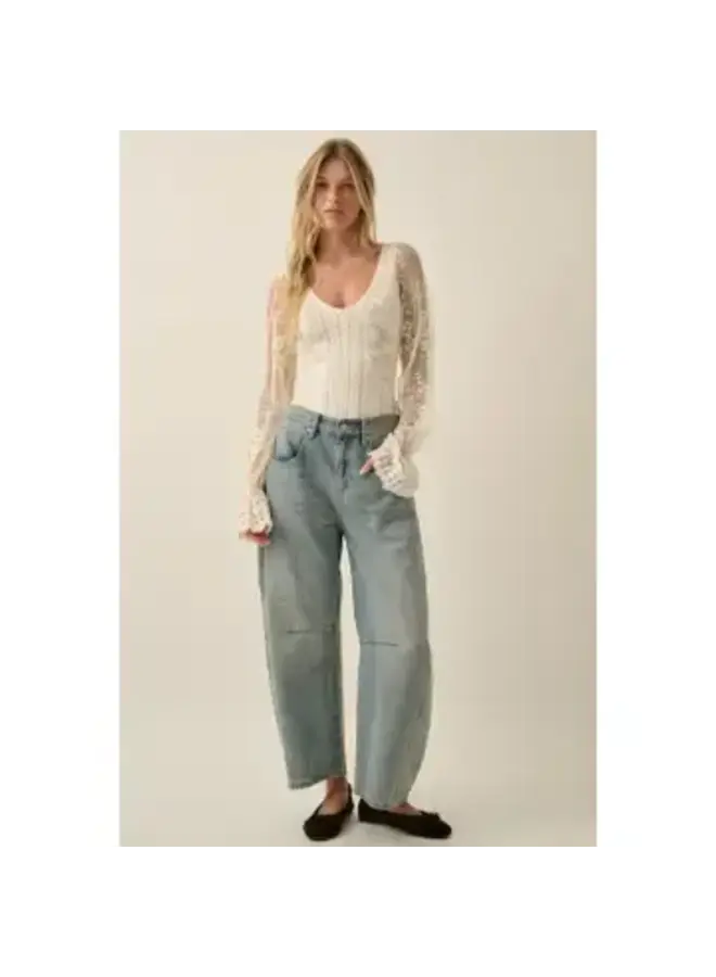 IT POINTS TO ME BODYSUIT-CREAM