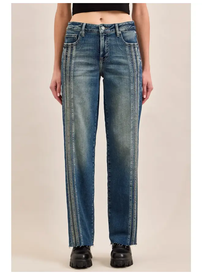 CADEN MID RISE CLASSIC STRAIGHT JEAN