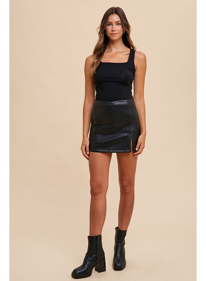 WHAT HAPPENS IN VEGAS LEATHER SKORT-BLACK