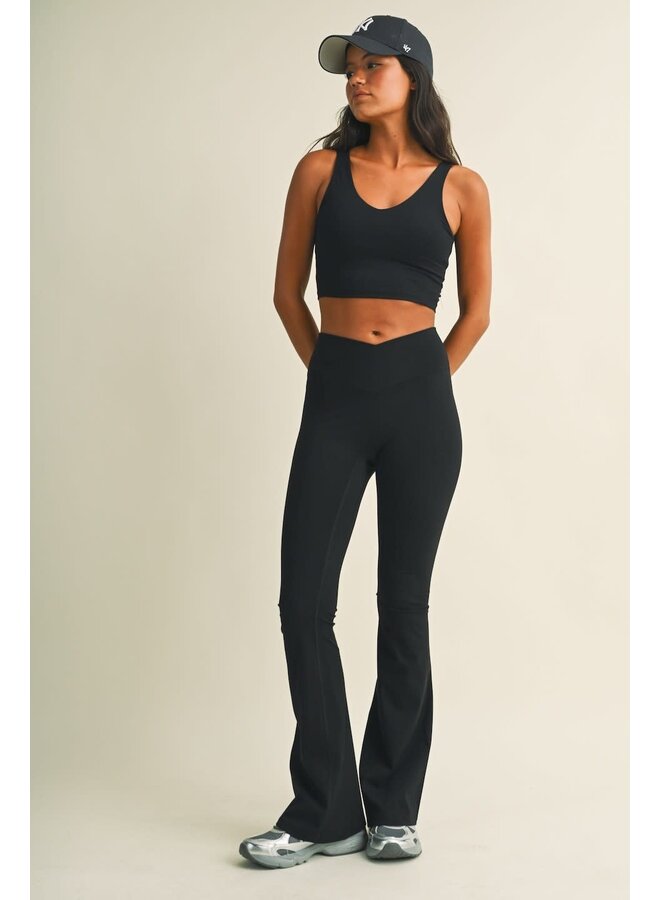THE CROSSOVER FLARE LEGGINGS-BLACK