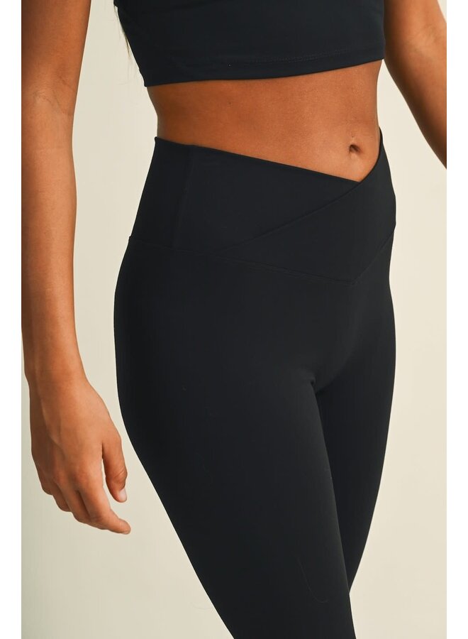 THE CROSSOVER FLARE LEGGINGS-BLACK