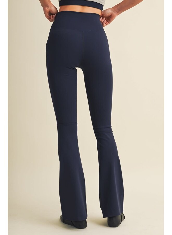 THE CROSSOVER FLARE LEGGINGS-NAVY