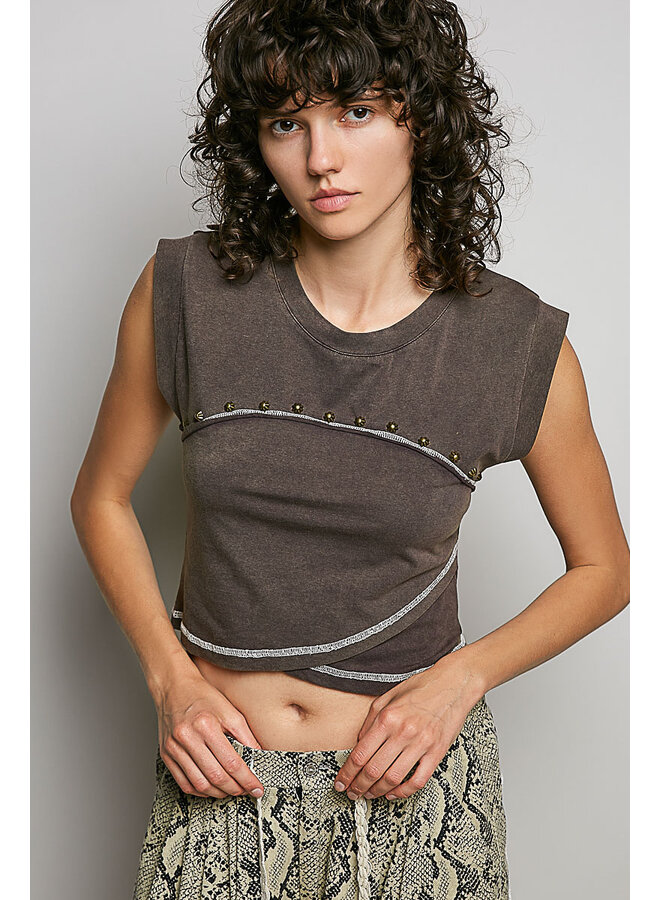 THE DAISY DETAIL CROP TOP-BROWN