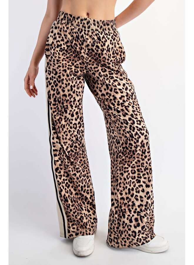 SOFT & FIERCE STRAIGHT LEG LEOPARD PANT