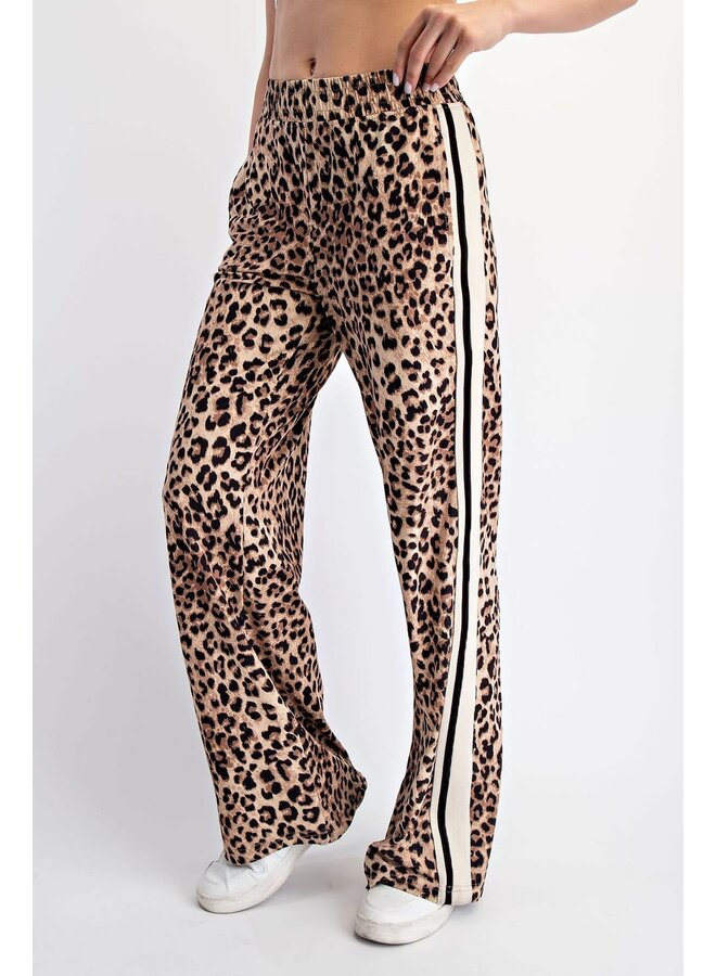 SOFT & FIERCE STRAIGHT LEG LEOPARD PANT