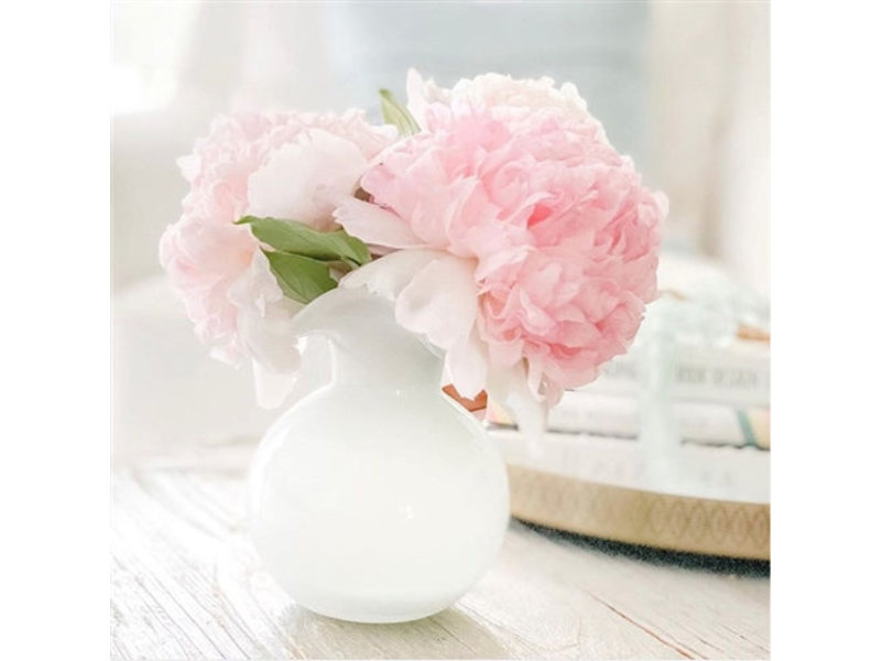 Vietri Incorporated Hibiscus Glass White Bud Vase