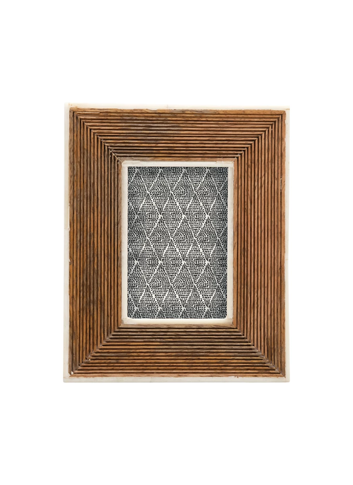 2x3 Hand-Carved Photo Frame with Bone Border