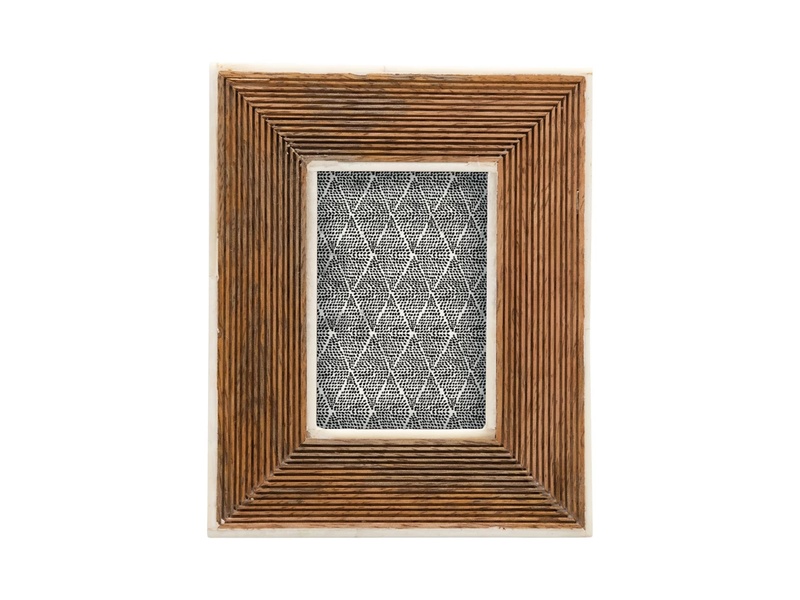 Creative Co-OP 2x3 Hand-Carved Photo Frame with Bone Border