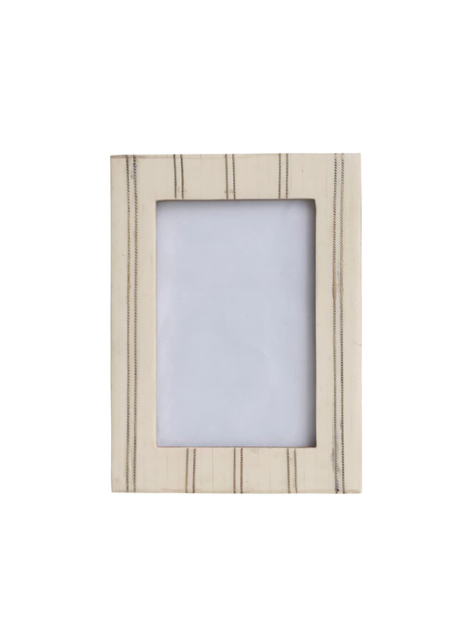 4x6 Resin Photo Frame w/ Metal Inlay, Cream Color
