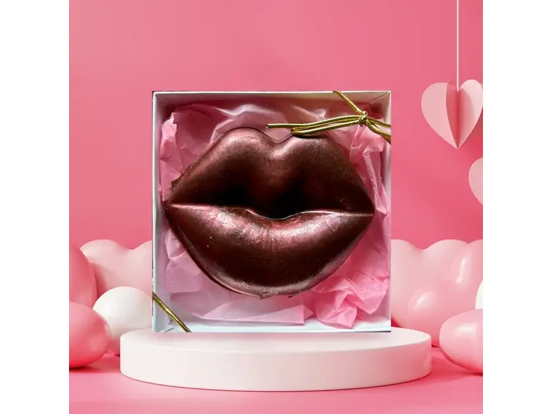 The Xocolate Bar Big Kiss - Organic fair trade dark chocolate lips