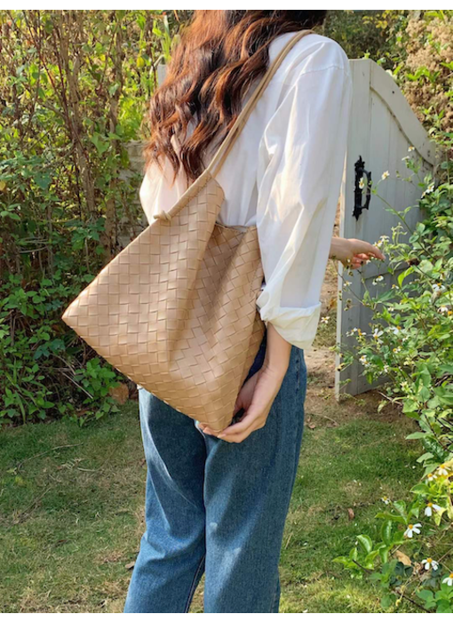 Woven Shoulder Bag W/Cosmetic Pouch - Brown