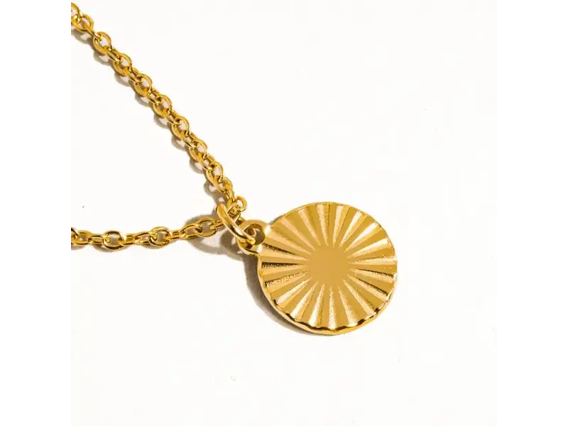 MAIQ Accessories Miraz 18k Gold Non-Tarnish Round Sun Gaze Necklace
