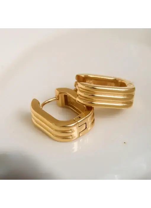 Noa 18K Gold Non-Tarnish Stripe Hoop Earring