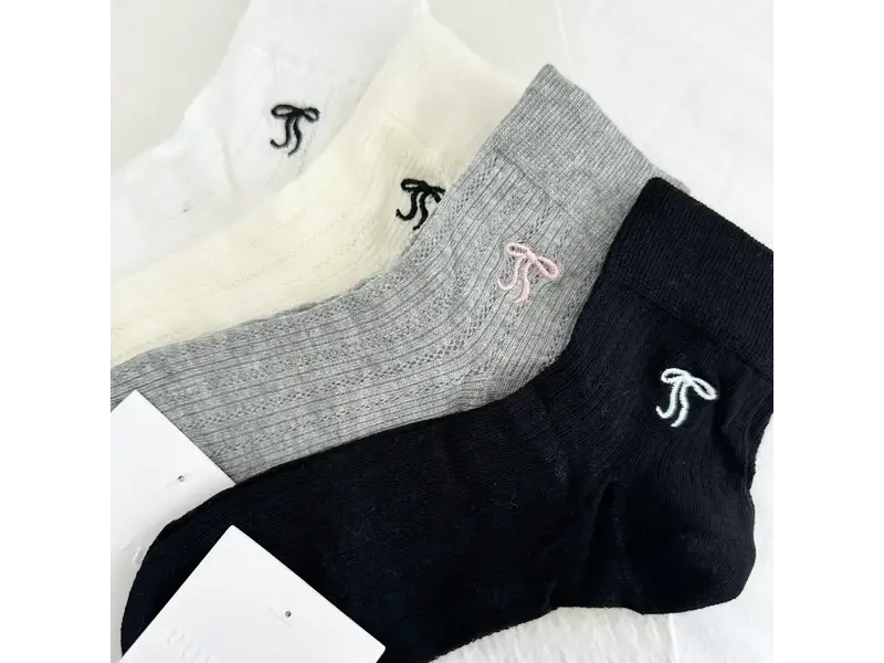 LoveLina Elegant Embroidered Bow Socks - Jara