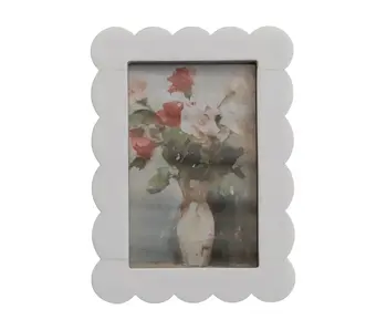 Resin & MDF Scalloped Photo Frame, White 4 x 6"