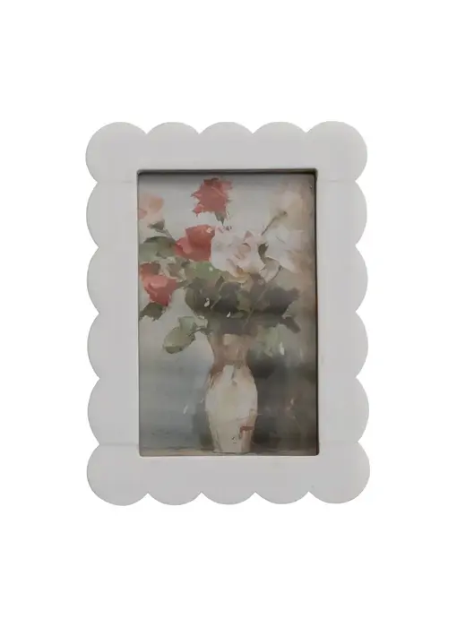 Resin & MDF Scalloped Photo Frame, White 4 x 6"