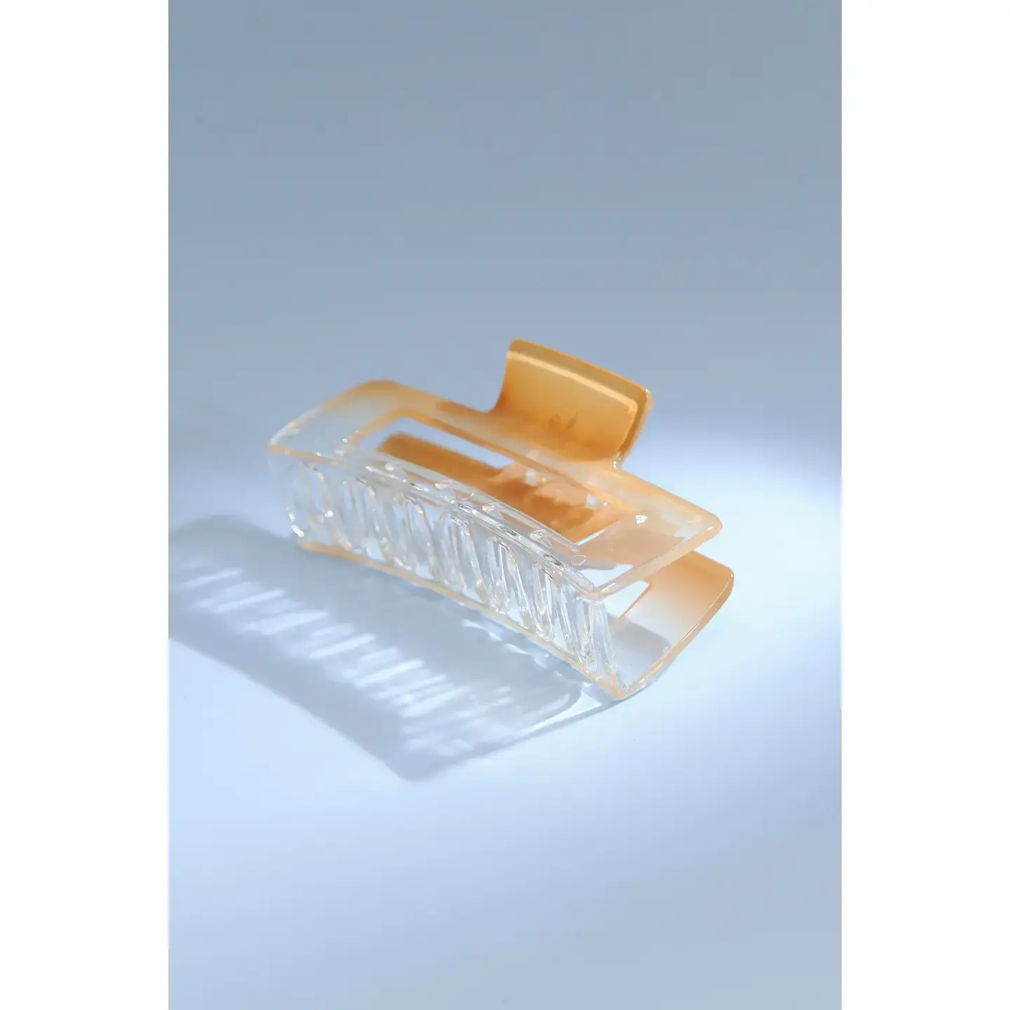 Large Clear Ombré Clip Large Clear Ombré Clip