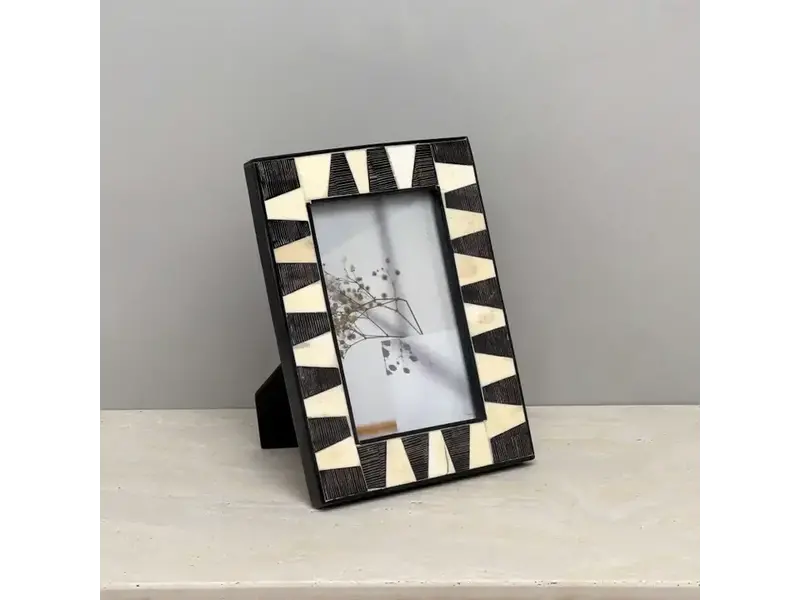 India Handicraft Exporter Black Horn & Bone Photo Frame - 4x6