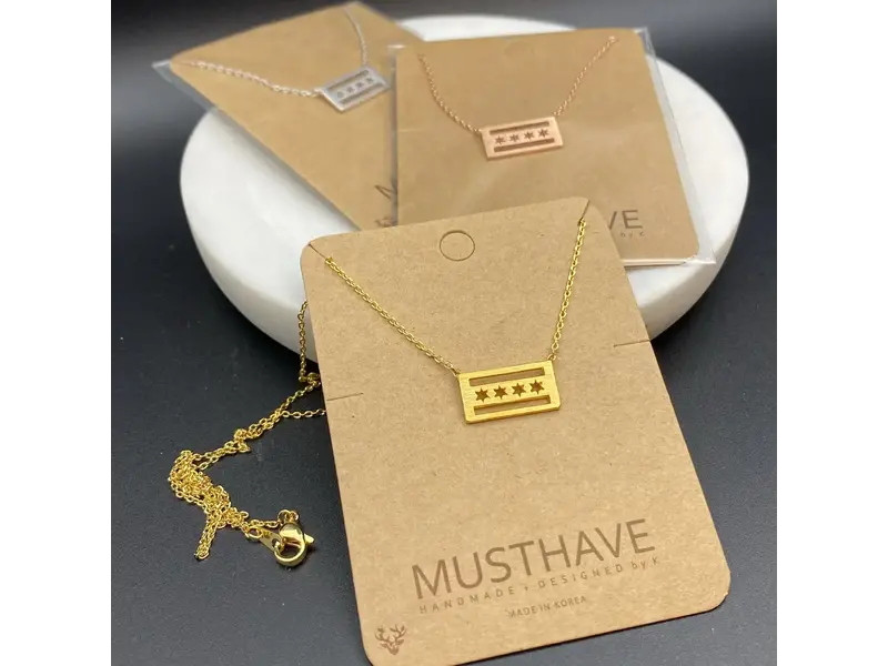 musthavemustget Chicago Flag Necklace - silver