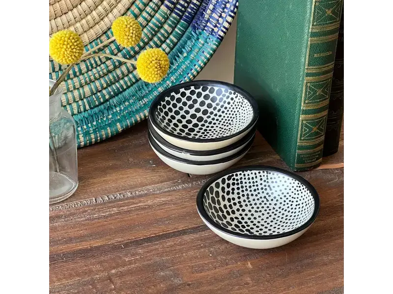 Global Crafts Painted Soapstone Carved Dish, Black Etching