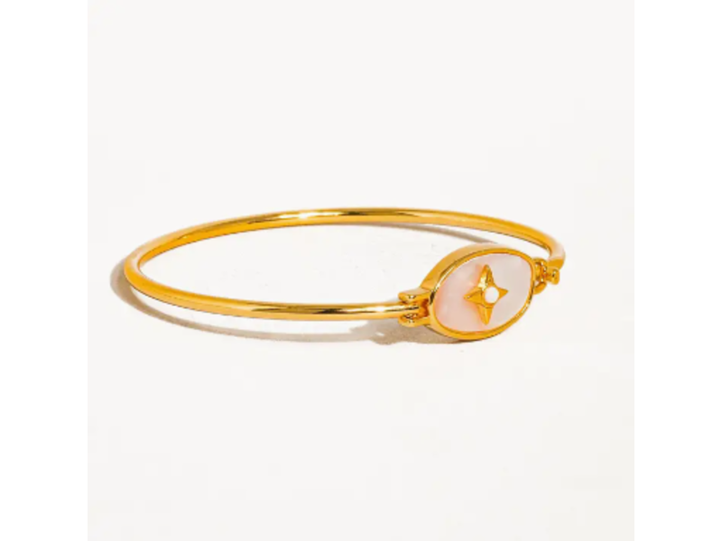 MAIQ Accessories Aileen 18K Gold Vintage Star Shell Bangle