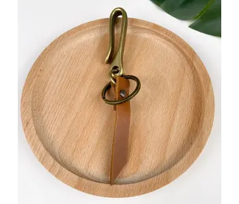 Personalized Vintage Alloy U-Shaped Belt Buckle Keychain - amber