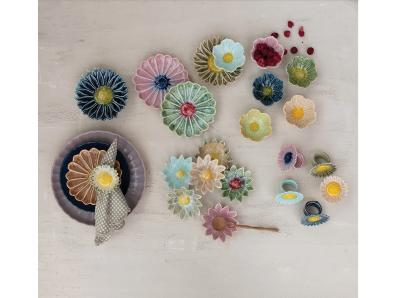 Creative Co-OP Stoneware Flower Shaped Plate, Reactive Glaze, 6 Assorted Colors