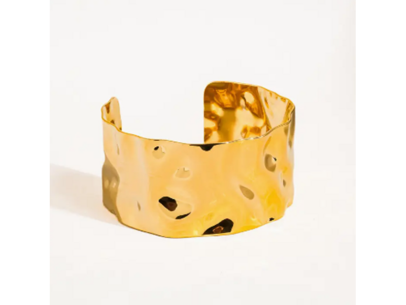 MAIQ Accessories Baiser 18K Gold Non-Tarnish Glam Bold Bangle