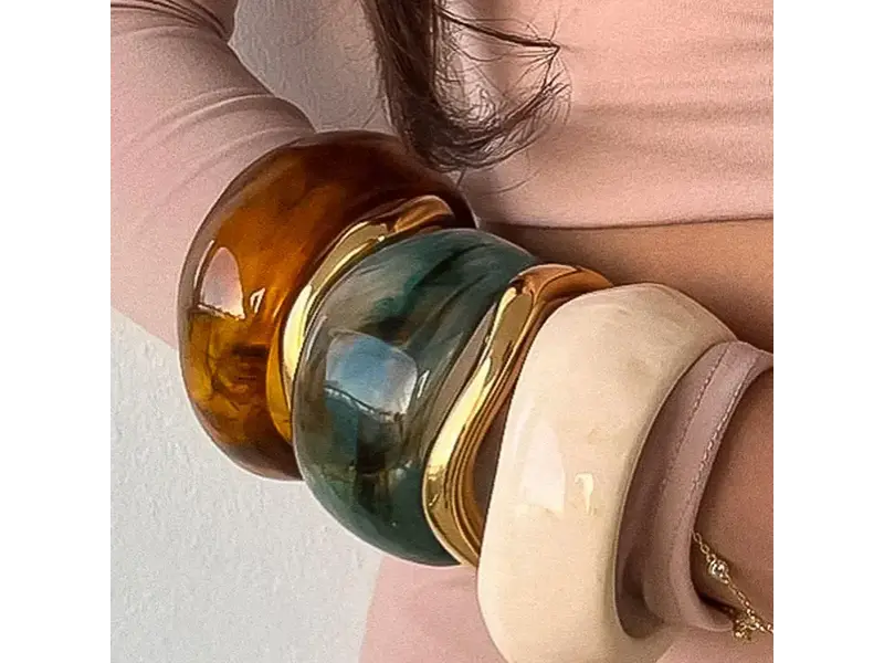MAIQ Accessories Caelia Modern Bold Statement Resin Bangle