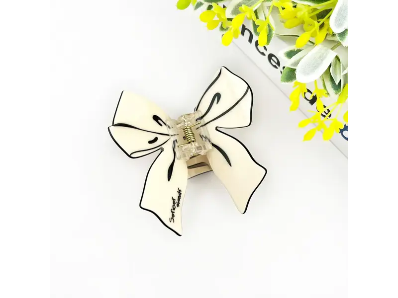 TheDivaSoap Elegant Bow Claw Clip - white