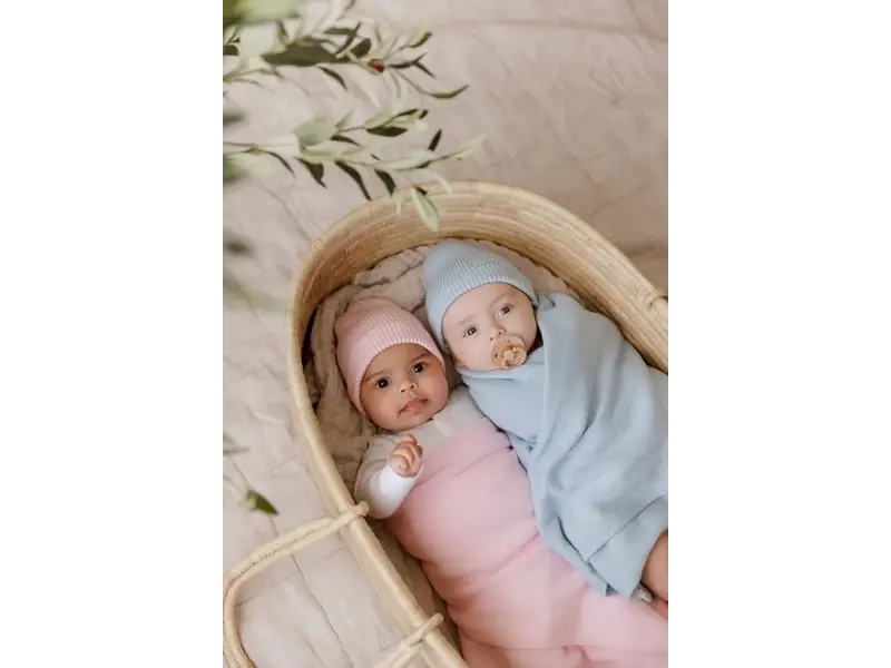 Bleu La La Luxe - 100% Organic Cotton Knit Blanket + Hat Boxed Gift Set