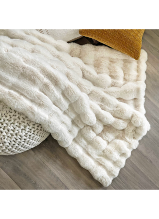 Cubby Faux Fur Throw - Vanilla