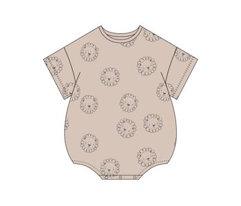 RELAXED SHORT SLEEVE BUBBLE ROMPER || LION
