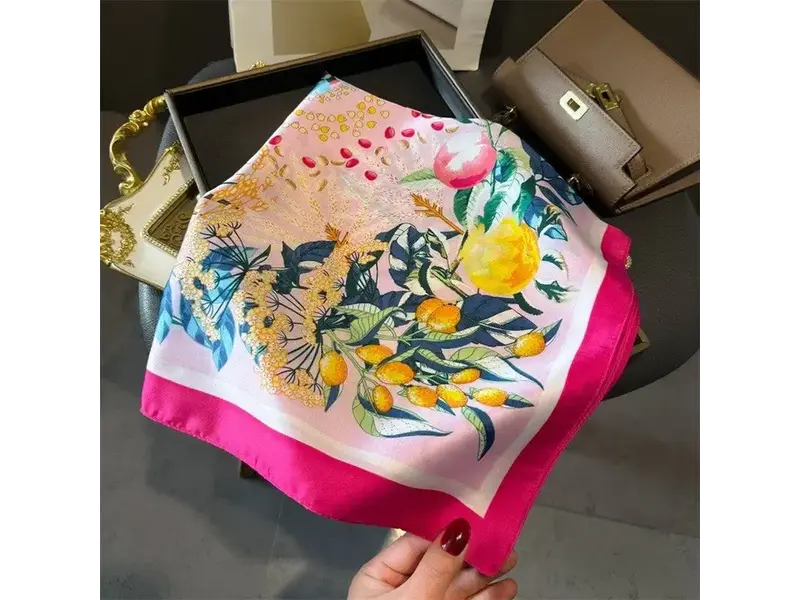 UZ Wholesale Store Fashion Print Square Scarf