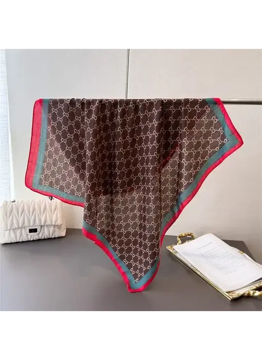 Thin Fashion Print Square Scarf