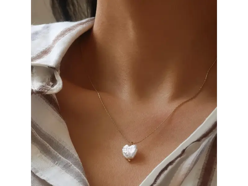 MAIQ Accessories 18K Gold Non-Tarnish Freshwater Pearl Clover, Heart Necklace