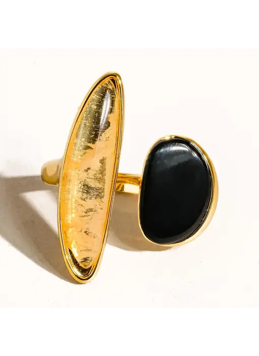 Christophe 18K Gold Vintage Black Agate Stone Ring