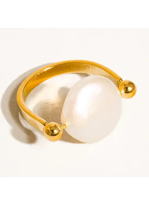 Déodat 18K Gold Non-Tarnish Baroque Pearl Ring